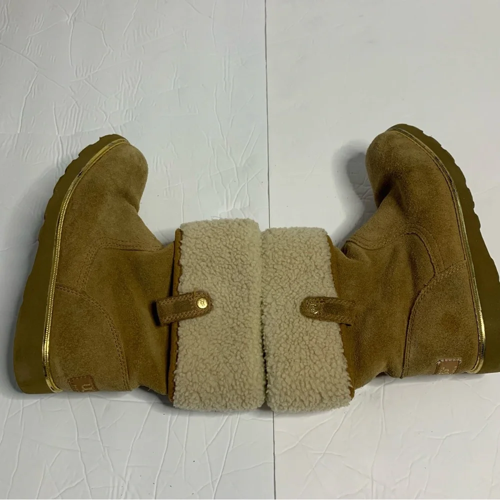Ugg Australia Boots Youth Size 4 Callie Chestnut Suede Sheepskin 1005123K
